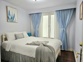 A Home Away-Deluxe Guest Room in Toronto